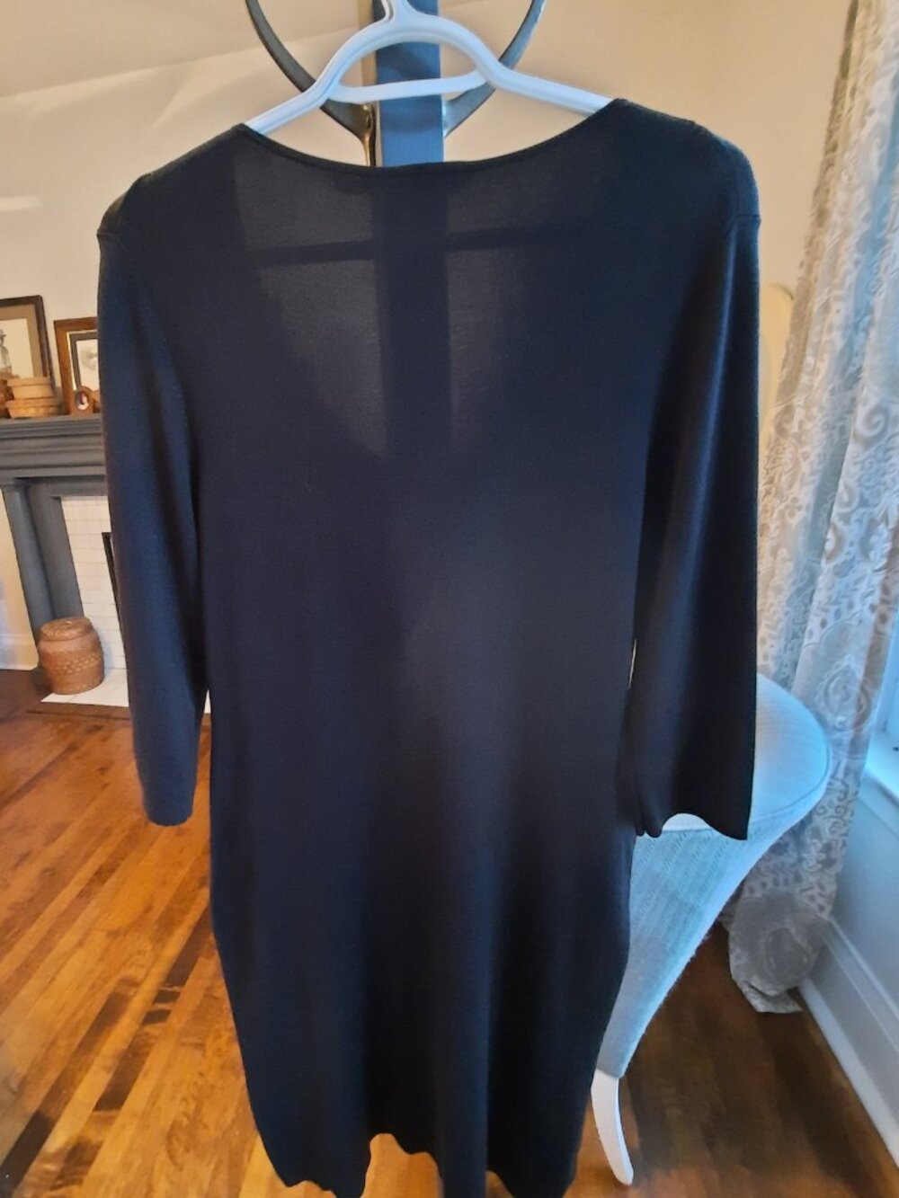 76% Silk, Ann Taylor Ruffle Knit Dress | Size M | Classic Stretch Sheath - Picture 5 of 6